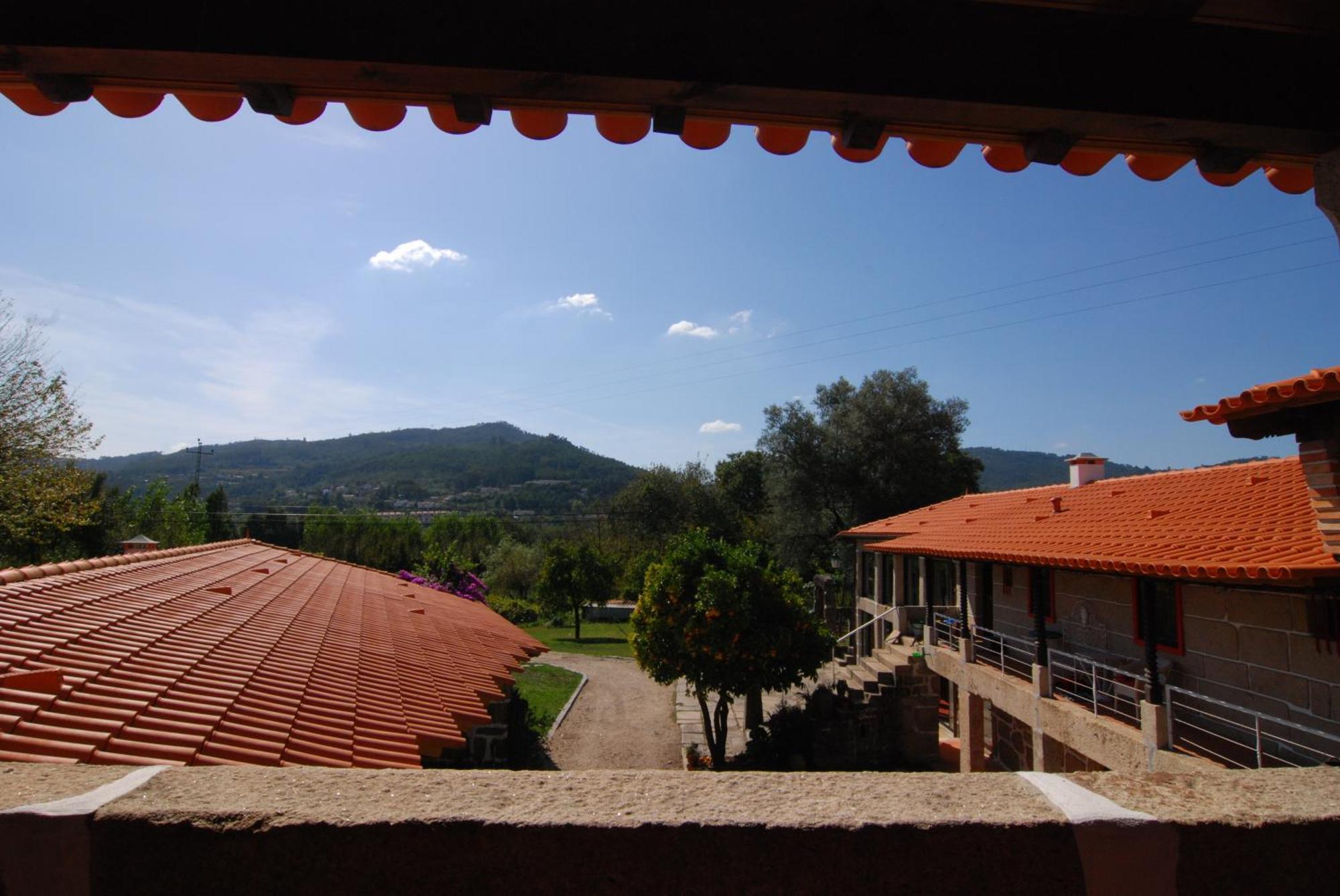 1720 Quinta Da Cancela - Winery & Farmhouse Гимарайнш Экстерьер фото